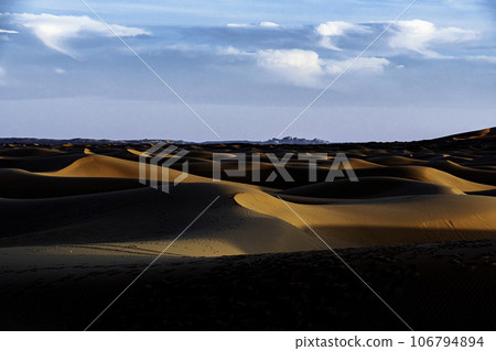 Beautiful sand dunes in the Sahara desert Beautiful sand dunes in the Sahara desert 106794894