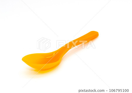 A picture of spoon with selective focus 106795100