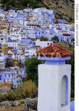 View of the blue city of Chefchaouen 106796012
