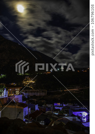 View of the blue city of Chefchaouen 106796108