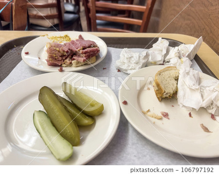 leftovers of lunch or dinner in a fast food restaurant leftovers of lunch or dinner in a fast food restaurant 106797192