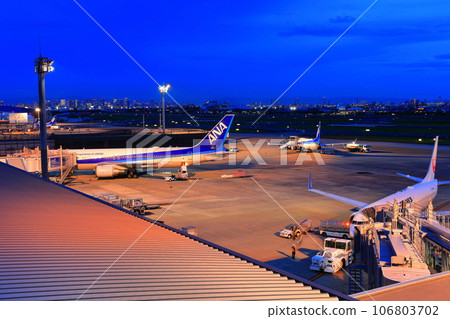 [Osaka Prefecture] Night view of Osaka International Airport (Itami Airport) 106803702