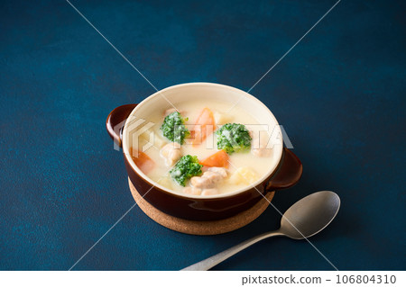 cream stew  106804310