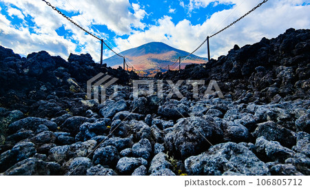 Yakehashiri lava flow and Mt. Iwate (autumn) 106805712