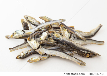 Niboshi white background 106806736