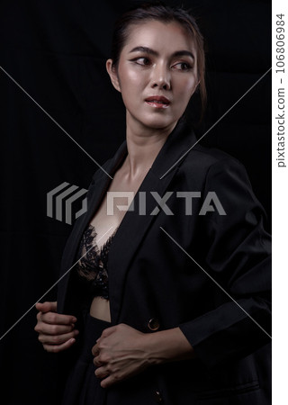 Sexy asian woman n in black lace underwear bra sexually 106806984