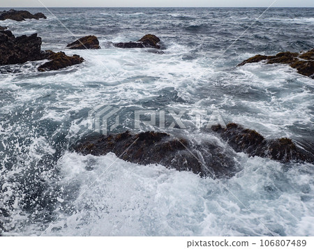 Chiba prefecture's rocky shores Chiba prefecture's rocky shores 106807489