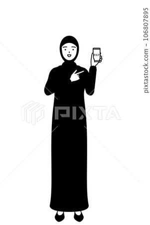 伊斯蘭婦女建議使用智能手機進行無現金在線支付 伊斯蘭婦女建議使用智能手機進行無現金在線支付 106807895