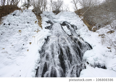 仲冬的知床三層瀑布 106808386