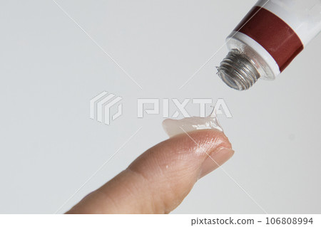 fingertip ointment 106808994