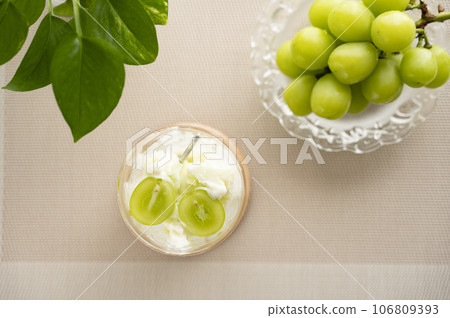 Shine Muscat Ice and Shine Muscat 106809393