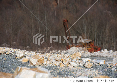 Old abandoned rusty mining machinery, excavator Old abandoned rusty mining machinery, excavator 106810756