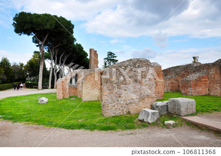 Archaeological excavation in the Roman Forum, Rome 106811368