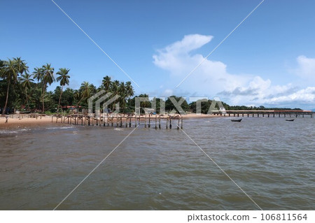 Lungi, Republic of Sierra Leone Lungi, Republic of Sierra Leone 106811564
