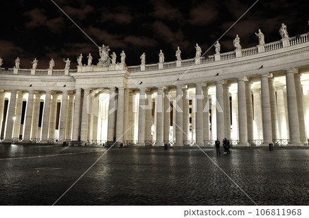 Statues of saints in San Pietro Square, Vatican Statues of saints in San Pietro Square, Vatican 106811968