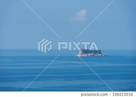 Small island Small island 106813038