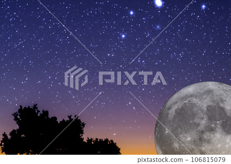Hunter's moon. Super full moon with dark background. Madrid, Spain, Europe. Horizontal Photography. 28. October. 2023. Moon. Supermoon. Sulfur. Conjunction. Venus. Saturn. Jupiter. 106815079