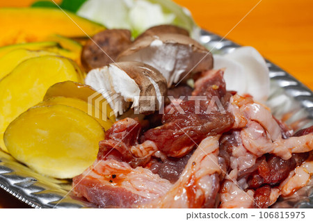 Assorted Yakiniku ingredients Assorted Yakiniku ingredients 106815975
