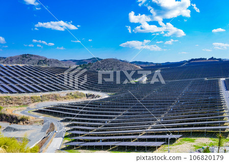 Solar panels at a mega solar power plant installed in the mountains of Mimasaka City, Okayama Prefecture 106820179