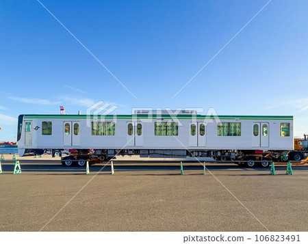 Land transportation of the new 3000 series of Sendai City Subway 106823491