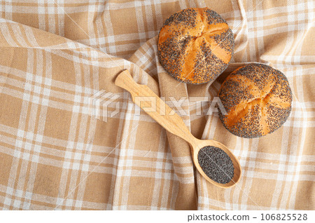 Poppy Seed Bread Isolated, Kaiser Roll, Seeds Breakfast Bun, Poppyseed Round Bagel, Poppy Seed Bun Poppy Seed Bread Isolated, Kaiser Roll, Seeds Breakfast Bun, Poppyseed Round Bagel, Poppy Seed Bun 106825528
