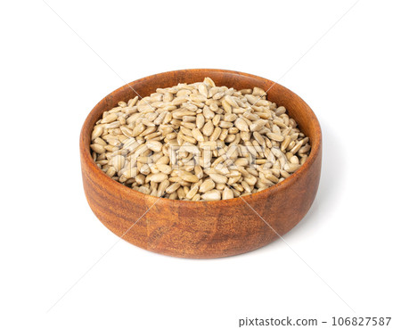 Peeled Sunflower Seeds Isolated, Raw Sunflower Kernels Group, Sun Flower Grains, Peeled Sunflower Seeds 106827587