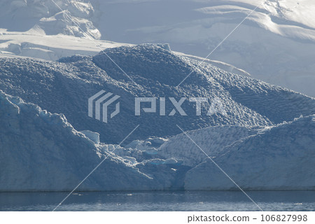 Paradise bay glaciers and mountains, peninsula, Antartica.. Paradise bay glaciers and mountains, peninsula, Antartica.. 106827998