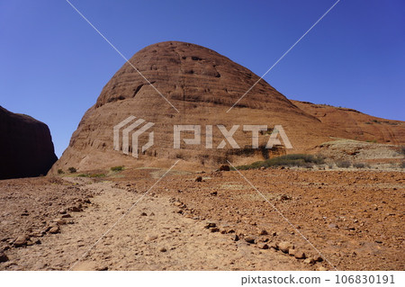 Australia (Kata Tjuta 2) Australia (Kata Tjuta 2) 106830191