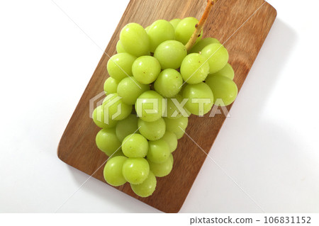 Shine Muscat 106831152