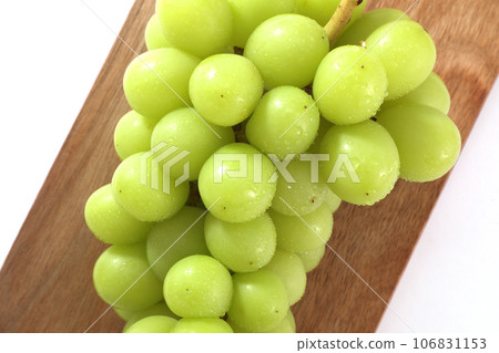 Shine Muscat 106831153