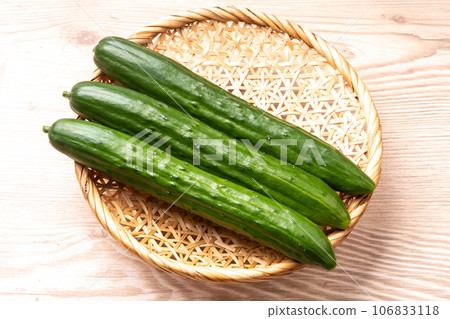 Cucumber Cucumber 106833118