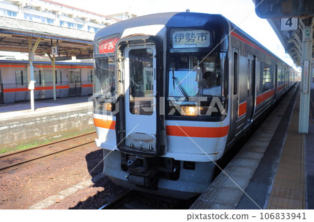 To Ise City Kise Main Line Rapid Mie Kiha 75 type (Matsusaka Station) To Ise City Kise Main Line Rapid Mie Kiha 75 type (Matsusaka Station) 106833941