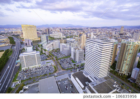 A wonderful evening view of Fukuoka City from the Fukuoka Tower A wonderful evening view of Fukuoka City from the Fukuoka Tower 106835956