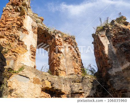 view on medieval abandoned Pniv castle, Nadvirna, Ivano-Frankivsk region view on medieval abandoned Pniv castle, Nadvirna, Ivano-Frankivsk region 106835960