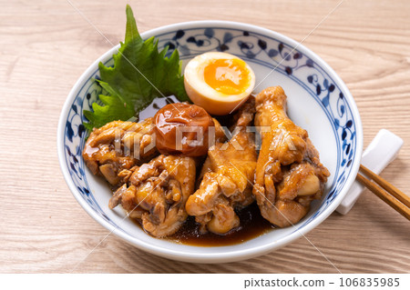 李子燉雞翅 106835985