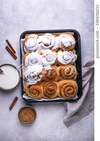 Traditional sweet cinnamon rolls or cinnabon 106836032