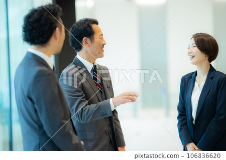 Business scene 106836620