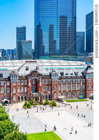 [東京] 被許多建築物包圍的東京車站 106840518