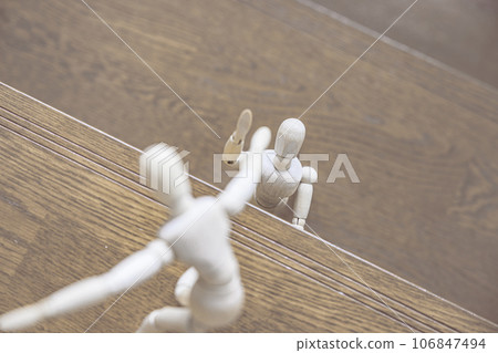 畫娃娃一起爬樓梯 畫娃娃一起爬樓梯 106847494