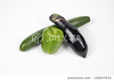新鮮的夏季蔬菜 新鮮的夏季蔬菜 106847830