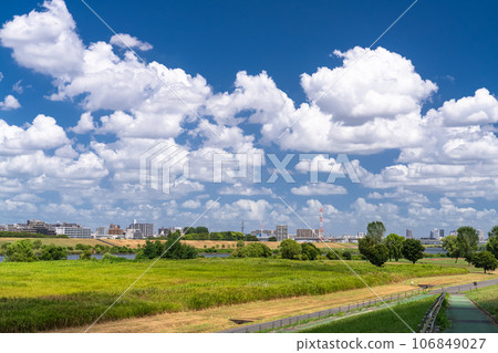 夏日天空中的荒川河床 夏日天空中的荒川河床 106849027