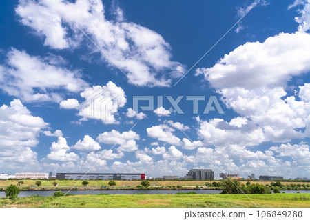 Arakawa riverbed in the summer sky Arakawa riverbed in the summer sky 106849280