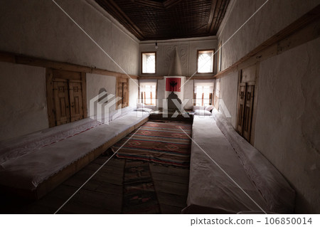 Skenduli House a Otthoman-Hera restored house in Girokaster old town 106850014