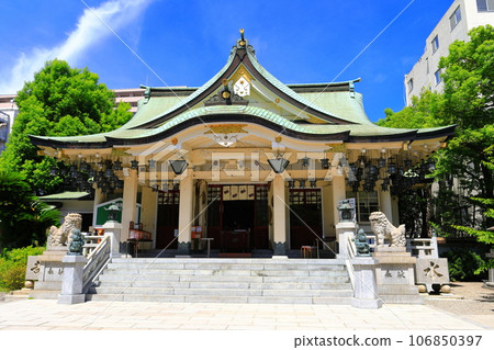[大阪府] 晴天的難波八坂神社（參拜殿） 106850397