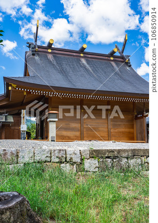 Main shrine of Kurumaori Shrine in Ukyo Ward, Kyoto City Main shrine of Kurumaori Shrine in Ukyo Ward, Kyoto City 106850914