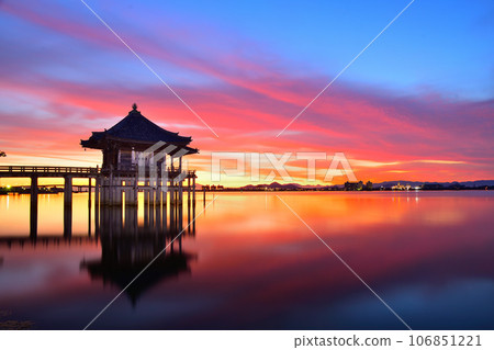 Dawn of the floating place 106851221
