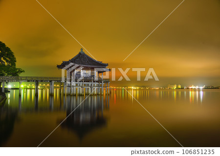 浮動的黎明 浮動的黎明 106851235