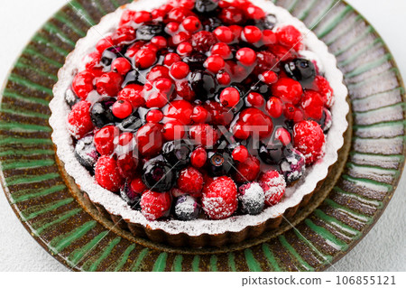 漿果撻整個蛋糕配漿果 106855121