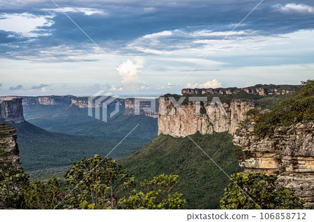 View from the top of the hill of the father inacio, morro do pai inacio, Chapada Diamantina, Bahia, Brazil 106858712
