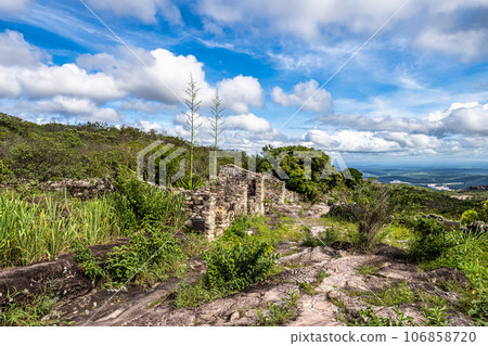 Rocky house ruins on small historic countryside village of Igatu, Chapada Diamantina, Bahia, Brazil. Rocky house ruins on small historic countryside village of Igatu, Chapada Diamantina, Bahia, Brazil. 106858720